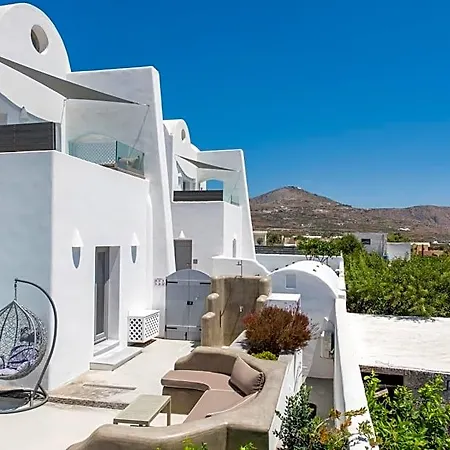 White Harmony * Megalochori (Santorini)