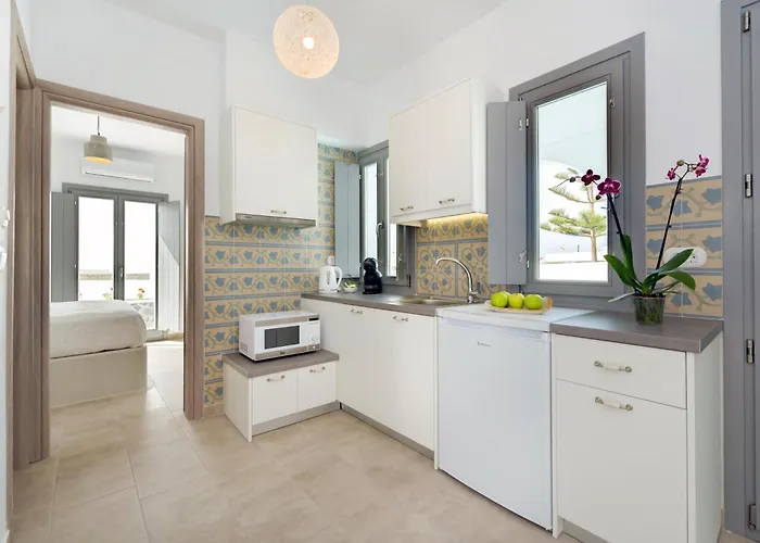 White Harmony Apartment