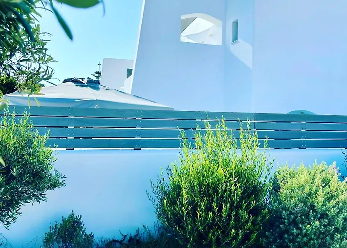 White Harmony Apartment *